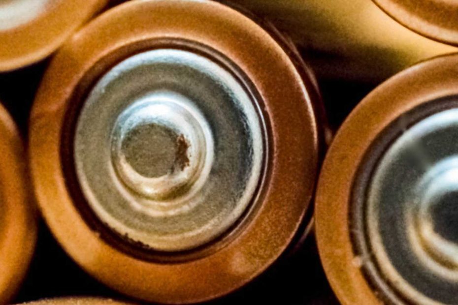 Das Bild zeigt Batterien in einer Nahaufnahme.